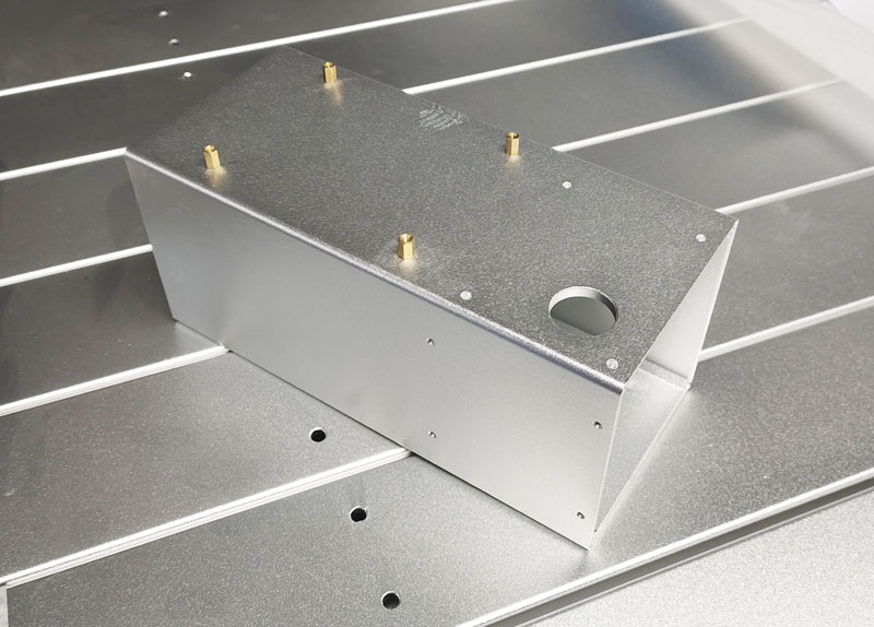 CNC精密加工-設(shè)備外殼